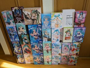 初音ミク　フィギュア　29個　タイクレ　描き下ろし　桜ミク　おむたつ　マーメイド　アリス他　大量　まとめ売り