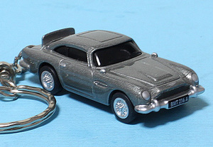 ★☆Aston Martin DB5☆☆アストンマーティン DB5☆プルバックカー☆007 ボンドカー☆ミニカー☆キーホルダー・アクセサリー☆★