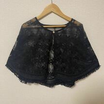 SHEIN ピース女性花柄刺繍 フリンジ裾 ショール 結婚式　ドレス　羽織　シーイン　レース トップス レディース　F 結婚式　パーティー_画像7