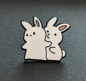 イヤイヤうさぎ ピンバッジ うさぎ ウサギ 兎