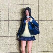 1/43 JK 制服　フィギュア　完成品　1/64より大　ミニカーに　女子高生　リアルフィギュア　ミニチュアイメージ　完成品_画像6