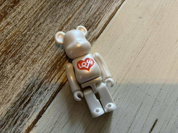 Alexander Girard LOVE HEART ベアブリック/BE@RBRICK 100%(メディコムトイ・フィギュア・アレキサンダー・ジラルド)