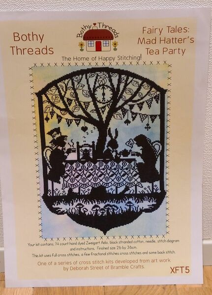 Bothy Threads 　Mad Hatter's Tea Party 図案