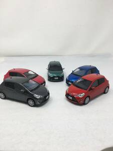 CY-479 TOYOTA 1/30 新型Vitz ヴィッツ ハイブリッド 5台セット 非売品 ディーラー カラーサンプル ミニカー 