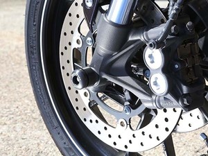 ベビーフェイス　MT-09/FZ09 ('１４-) 用アクスルプロテクター