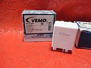 【セール品】 ボルボ Volvo 用 燃料 フュエル ポンプ リレー Vemo 製 3523608 【優良社外品】 240 760 940