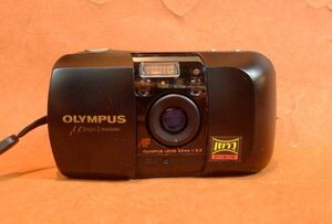 a065 OLYMPUS μ mju: 35mm 1:3.5 コンパクトフィルムカメラ 動作確認済み サイズ：約 幅11×高さ6×奥行3ｃｍ /60