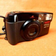 a103 PENTAX 200M 70-X 35-70mm コンパクトフィルムカメラ サイズ:幅約13.5cm 高さ約7.5cm 奥行約4.5cm/60_画像1