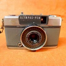 a264 ジャンク OLYMPUS PEN EE-2 レンジファインダー サイズ:幅約11cm 高さ約7cm 奥行約4.8cm/60_画像2