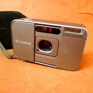 a220 FUJICA FILM CARDIA mini TIARA SUPER-EBC FUJINON 28mm ジャンク サイズ:幅約10cm 高さ約6cm 奥行約3cm/60