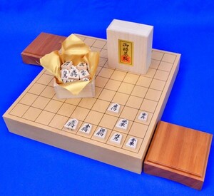 将棋セット　本桂2寸一枚板卓上将棋盤セット【特売品】(将棋駒白椿上彫駒)【囲碁将棋専門店の将碁屋】