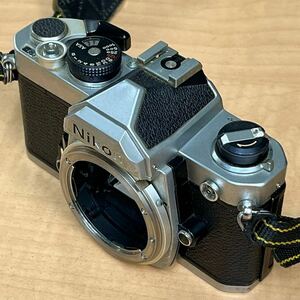 CA55 Nikon ニコン FM ボディ シルバー フィルムカメラ シャッター切れました 露出計はランプが点灯していないかと思います