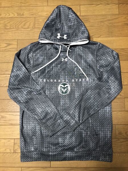 NCAA COLORADO STATE RAMS FOOTBALL MEN’S HOODIE (UNDER ARMOUR) size-SM(着丈70身幅56) 中古(美品) 送料無料 NCNR
