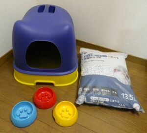 57●a351☆同梱不可　中古品　ペット用品　HOOPET　猫耳トイレ　ブルー/イエロー　43×52×40cm　紙製ネコ砂付き　現状渡し