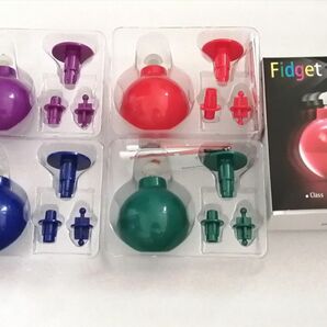 こま　コマ　ハンドスピナー　フィジェット　フィジェットトイ　紫赤緑青　4色セット　プラスチック　おもちゃ　玩具