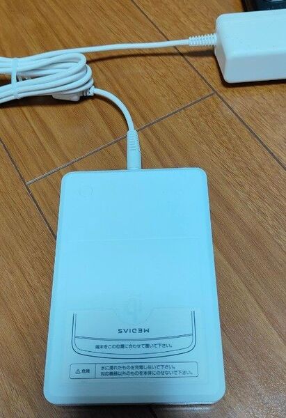 ワイヤレス充電器 NEEAW1 チャージャー 動作確認済み