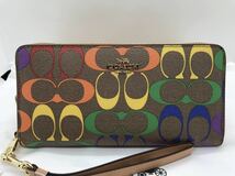 新品未使用 コーチ COACH レインボーシグネチャー 長財布_画像1