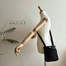 極美品 GUCCI グッチ GG柄 レザーショルダーバッグ＊レディース メンズ ポシェット 本革 牛革 肩掛け 斜め掛け ブラック 黒 サコッシュ_画像5