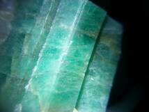 ブラジル　エメラルド　緑柱石　柱状結晶　　極太　ハイグレード　定型外発送_画像1