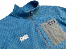 希少 【Patagonia パタゴニア 企業 刺繍 R1 エア ジップネック フリース ハーフジップ XXL ライトブルー】アメリカ アウトドア_画像2