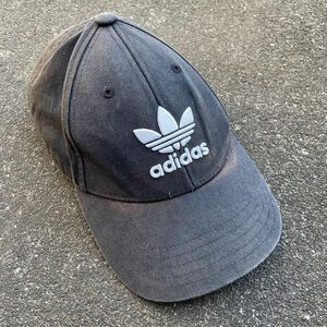 adidas アディダス キャップ 古着 フリーサイズ サンフェード