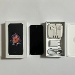 美品 SIMフリー iPhone SE 32GB 87% 付属品 未使用 第一世代 スペースグレー iPhoneSE アイフォン Apple アップル スマートフォン 送料無料の画像1