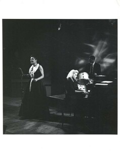 ウィリアム・クラクストン「Billie Holiday」　ゼラチンシルバープリント　裏にスタンプ　26.7×26.5　1986年　William Claxton