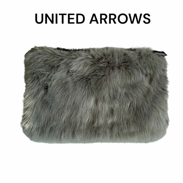 【未使用】UNITED ARROWS（ユナイテッドアローズ）バイカラーファークラッチバッグふわふわ　黒グレーモノクロ