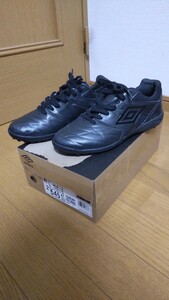 アンブロ UMBRO アクセサラ WTFBK 24.5cm 黒 ブラック トレーニングシューズ フットサルシューズ