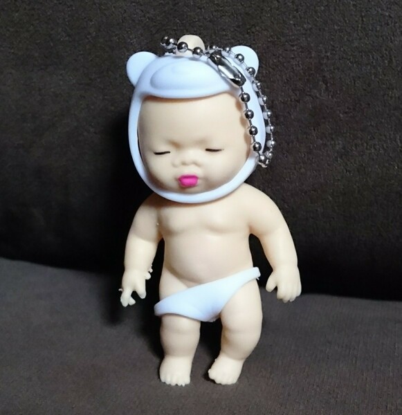 フラッフィーベビーミニ キーホルダー 帽子付き 白 約8㎝ アグリーベイビーズ ミニベビー 人形 ぬいぐるみ パンツ 子供 赤ちゃんスクイーズ