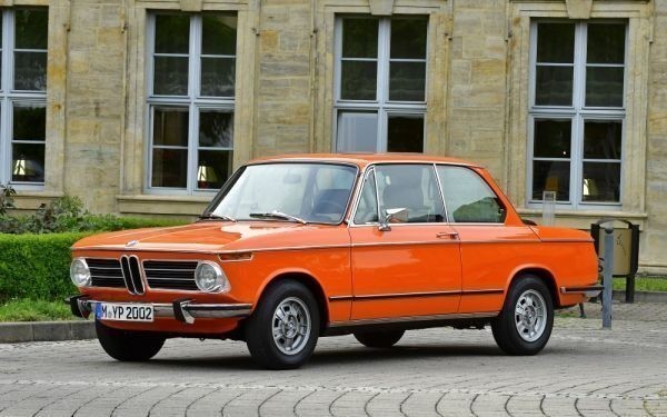 BMW 02シリーズ 2002 tii M10 1971年 オレンジ マルニ 絵画風 壁紙ポスター 特大ワイド版 921×576mm はがせるシール式 001W1, 自動車関連グッズ, 自動車メーカー別, BMW