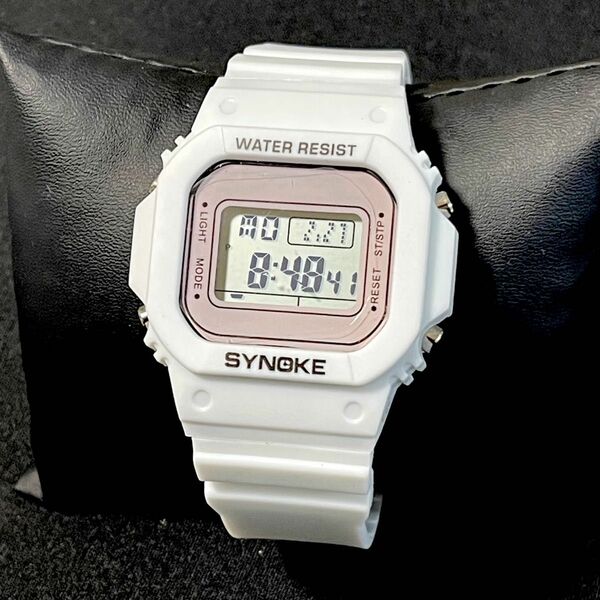 新品 SYNOKEスポーツデジタル 防水 デジタルストップウォッチ メンズ腕時計 スクエア ホワイト