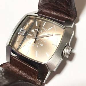 【1円】 時計 DIESEL ディーゼル DZ-1132 quartz クォーツ ウォッチ 腕時計 ジャンク品扱い