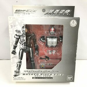 f300*80 【未開封品】 バンダイ(BANDAI) プレバン限定 仮面ライダー ファイズ 装着変身 アクセルフォーム 可動 フィギュア