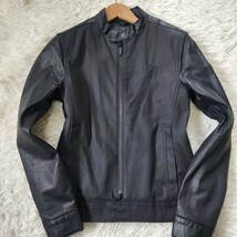 美品 エンポリオ アルマーニ【ゴートレザー 切り替え シングル ライダースジャケット サイズ S】EMPORIO ARMANI レザージャケット ブラック_画像3