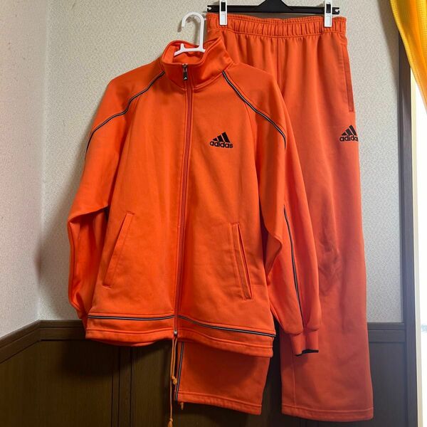 adidas ジャージ セットアップ