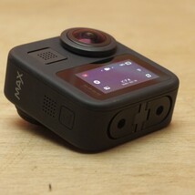 GoPro MAX 純正バッテリー2個 マルチ充電器 3WAY自撮り棒 48LEDビデオライト付 360度カメラ GPS 防水 5.6K動画 超広角13mm 送料無料_画像6