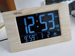 セイコー　電波デジタル置時計　ＤＬ２１９Ｂ　最近のモデル　大変綺麗　故障無し　売り切り