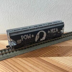 マイクロトレインズ ホッパー車 TILX POW MIA 落書き＆ウェザリングあり Nゲージ アメリカ型 外国貨車 鉄道模型