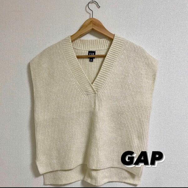 新品未使用　GAP ギャップの ニットベスト