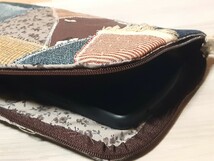 ハンドメイド★ミシンでクレイジーキルト　スマホポーチ・小物入れ・通帳入れ★外ファスナー付き19cm×12cm_画像4