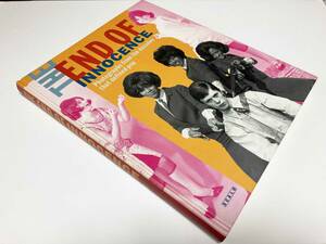The End of Innocence　Photographs from the decades that defined pop 洋書：イノセンスの終焉 Liz Jobey編集 