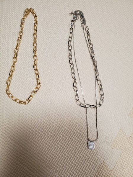 チェーン シルバー二本、ゴールド一本三本セット ネックレス アクセサリー