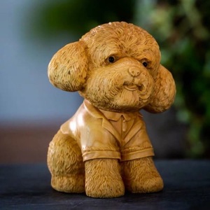 可愛いワンちゃん　犬の木彫り 彫刻工芸品 細密彫刻 置物 飾り お土産 お守り 贈り物 インテリアツゲ（黄楊、柘植）　根付