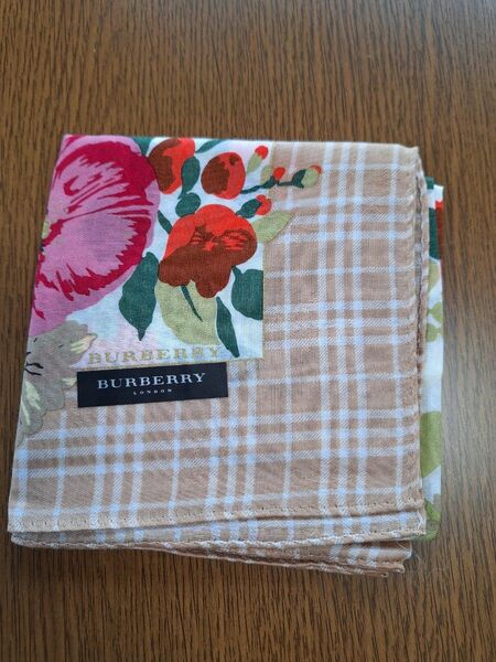 ★新品未使用★ バーバリー★ 花柄　 ハンカチ★ BURBERRY