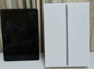 極上品 Apple iPad (第7世代) スペースグレイ 32GB MW6A2J/A Wi-Fi+Cellular 〇判定　