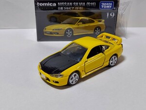 トミカプレミアムNo.19 ニッサンシルビア　S15 カーボンデカール加工