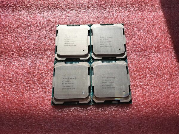 Intel Xeon E5-2620v4 4個　動作確認済み