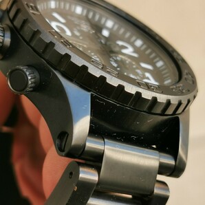 ニクソンのマブいマットブラックなメンズ腕時計 左利き右腕用 レディースも可の画像9