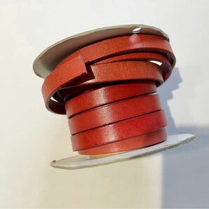 ヌメ革テープ　赤色　幅10mm